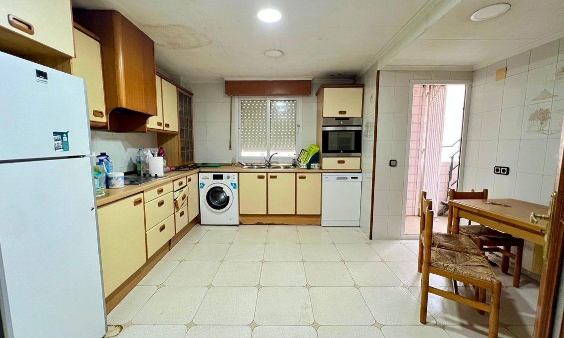 Resale - Apartment -
Torrevieja - Centro