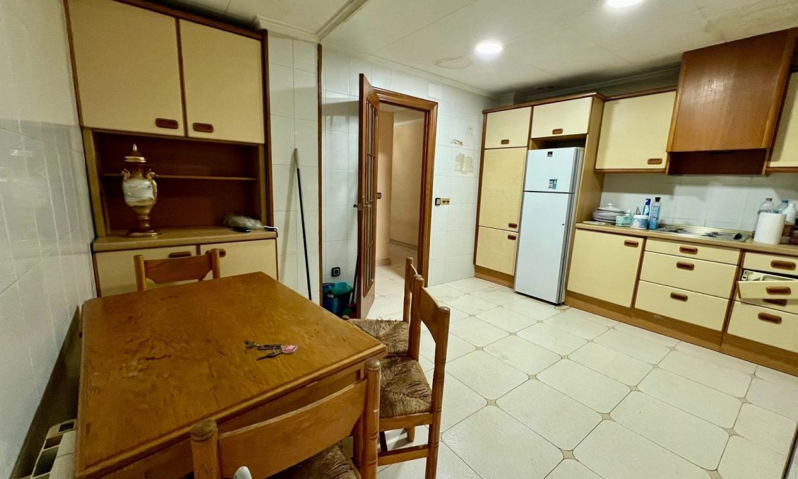 Resale - Apartment -
Torrevieja - Centro