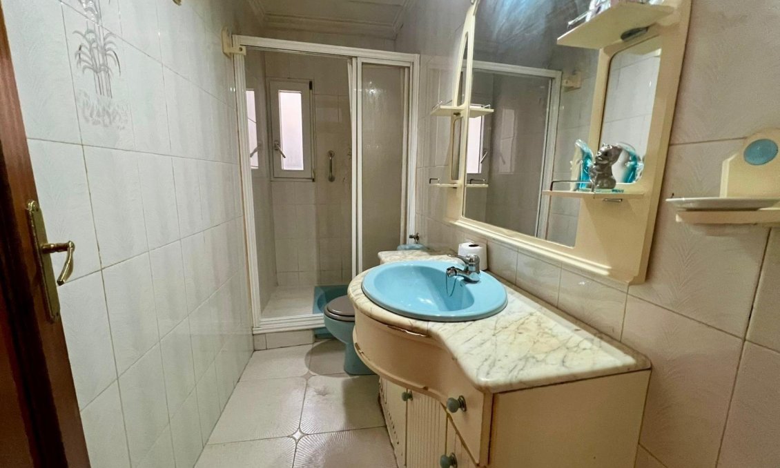 Resale - Apartment -
Torrevieja - Centro