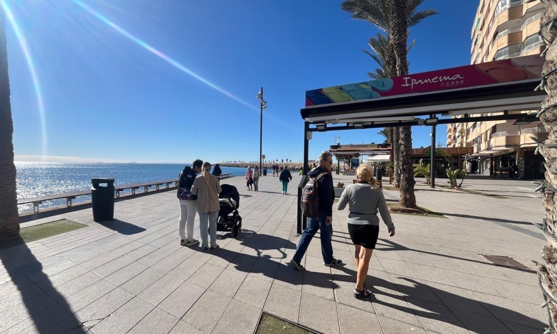 Resale - Apartment -
Torrevieja - Centro