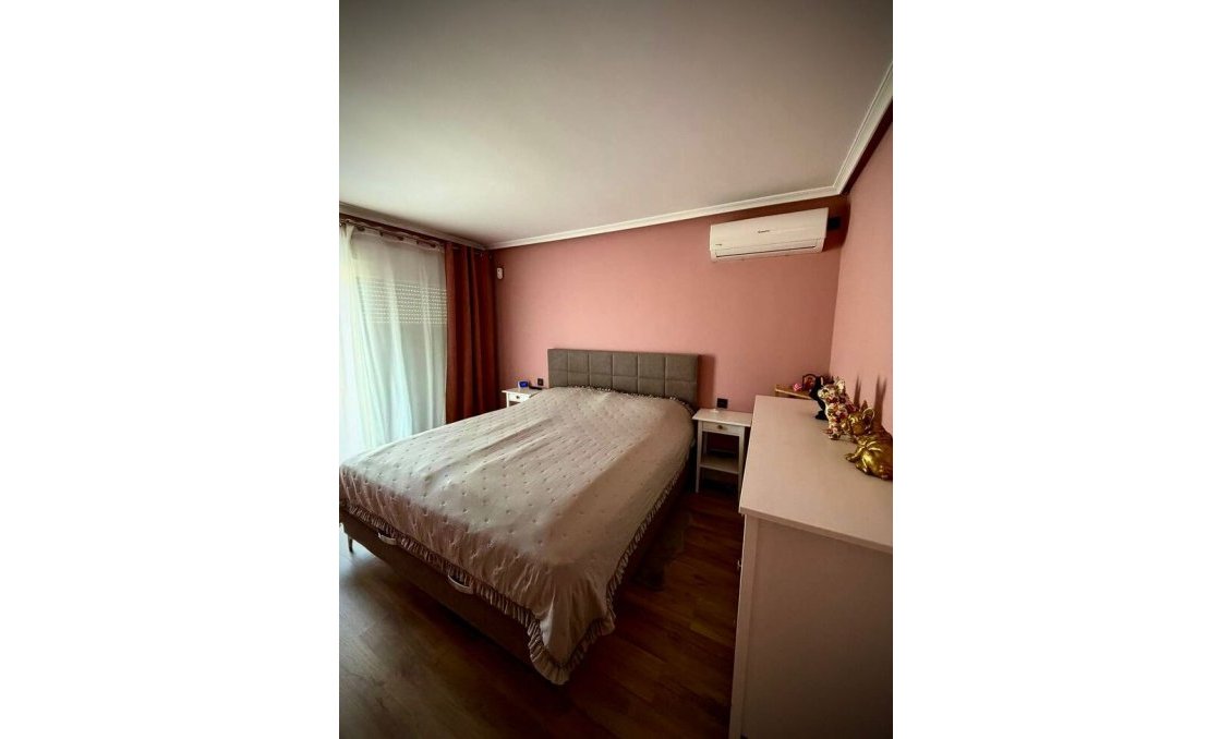 Resale - Villa -
Los Balcones - Barrio Los Balcones - Los Altos del Edén