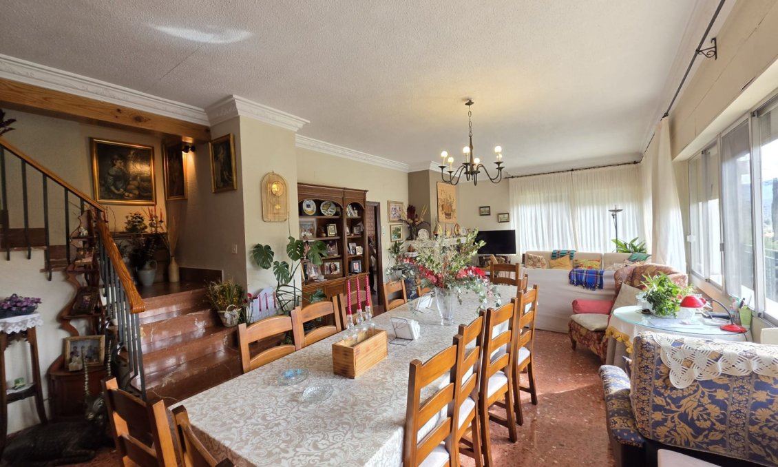 Használt Ingatlanok - Villa -
Elda - Inland