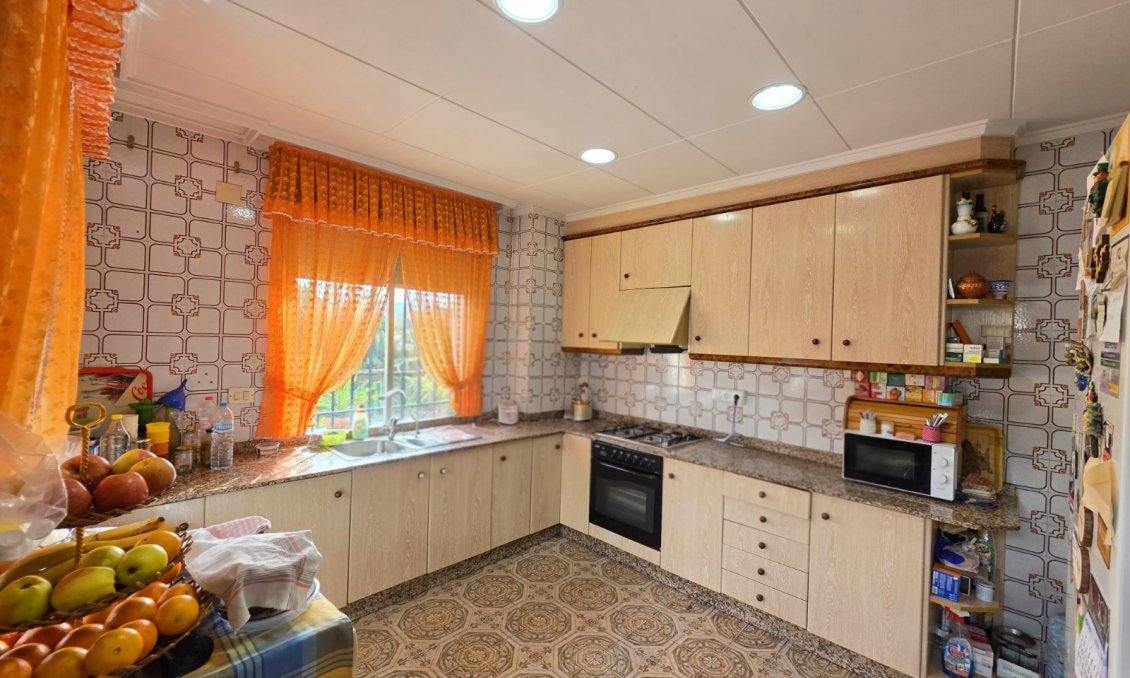 Használt Ingatlanok - Villa -
Elda - Inland