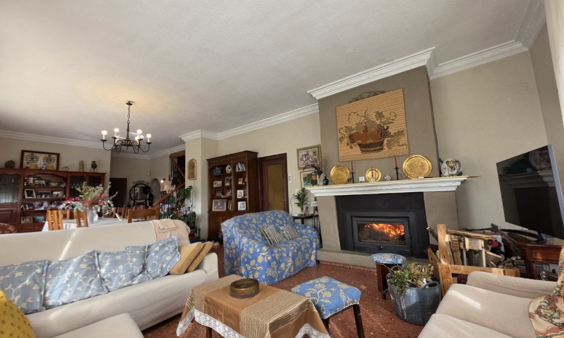 Használt Ingatlanok - Villa -
Elda - Inland