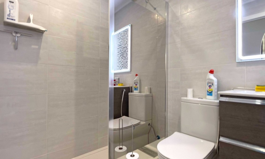 Wiederverkauf - Bungalow -
Orihuela Costa - Costa Blanca