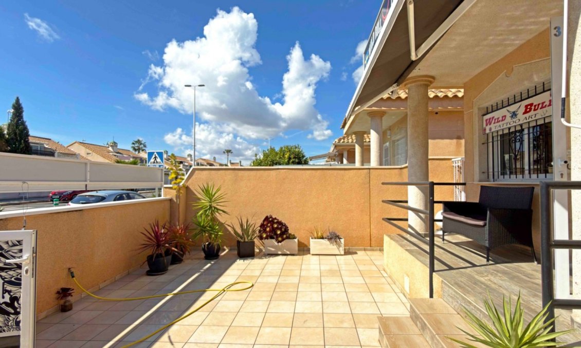 Wiederverkauf - Bungalow -
Orihuela Costa - Costa Blanca