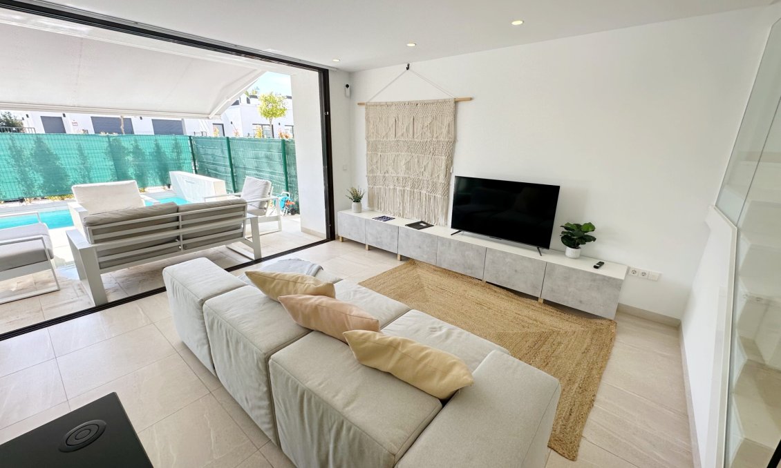 Wiederverkauf - Villa -
Santa Rosalia Resort - Inland