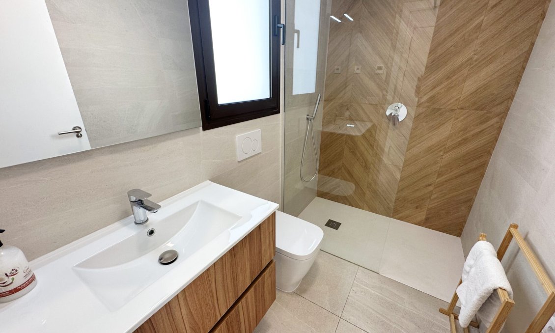 Wiederverkauf - Villa -
Santa Rosalia Resort - Inland