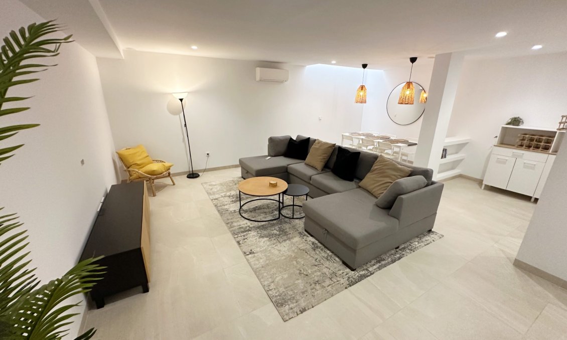 Wiederverkauf - Villa -
Santa Rosalia Resort - Inland