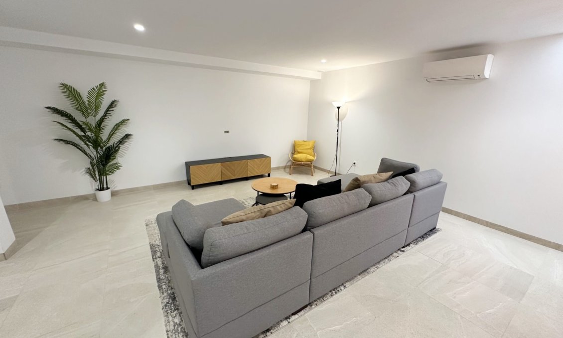 Wiederverkauf - Villa -
Santa Rosalia Resort - Inland