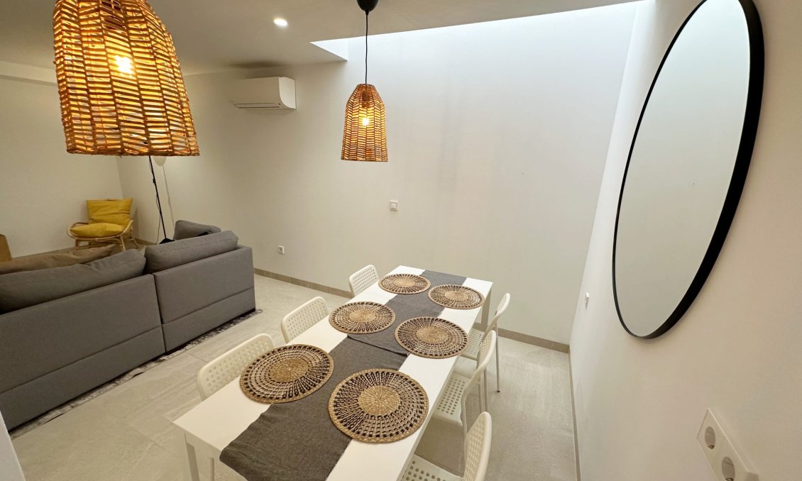 Wiederverkauf - Villa -
Santa Rosalia Resort - Inland