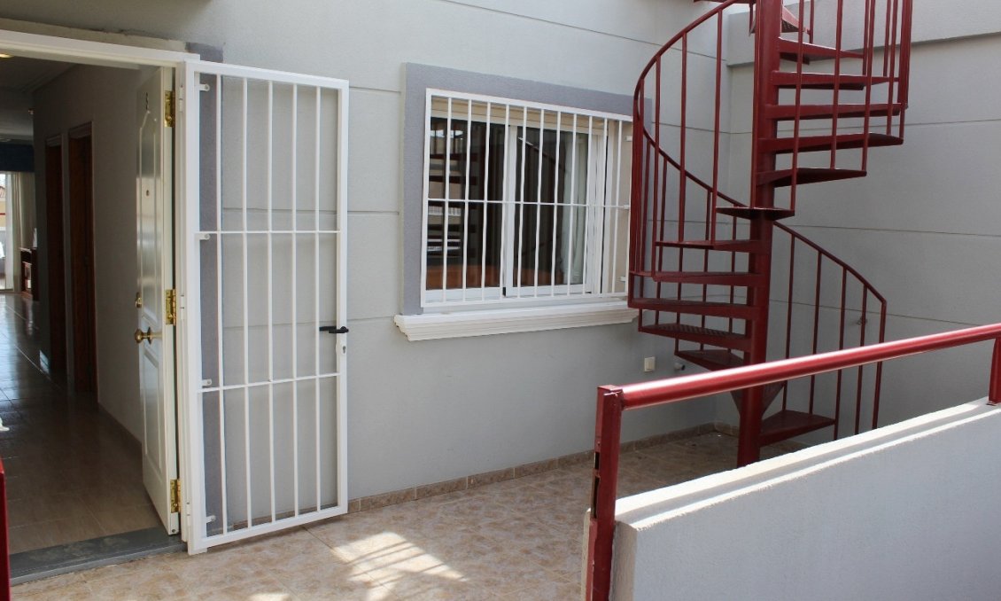 Revente - Attique -
Villamartin - Costa Blanca