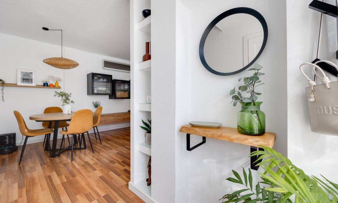 Használt Ingatlanok - Villa -
Los Montesinos - La Herrada