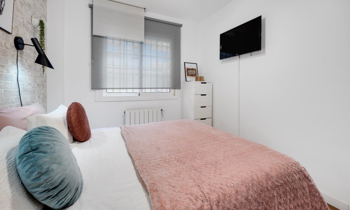 Használt Ingatlanok - Villa -
Los Montesinos - La Herrada