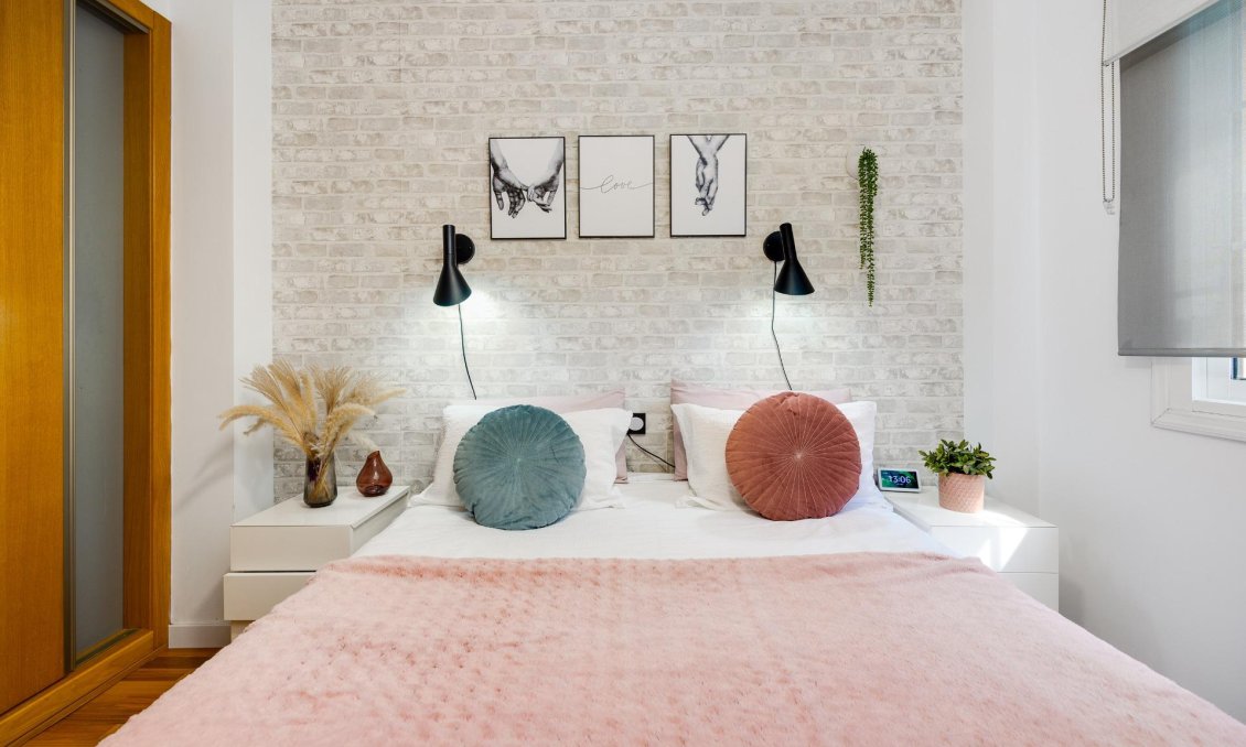 Használt Ingatlanok - Villa -
Los Montesinos - La Herrada