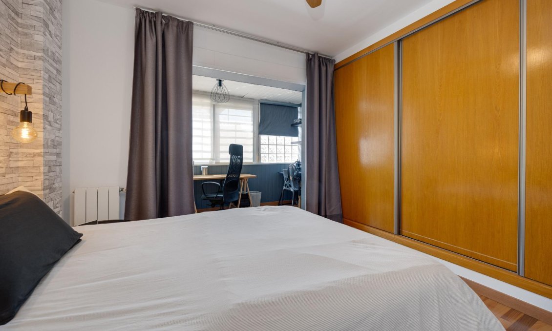 Használt Ingatlanok - Villa -
Los Montesinos - La Herrada