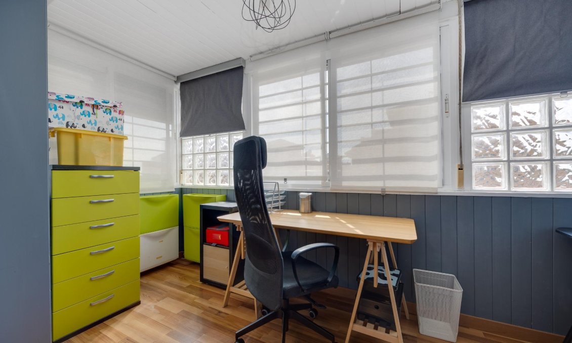 Használt Ingatlanok - Villa -
Los Montesinos - La Herrada