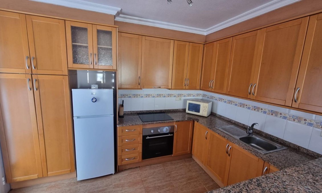 Használt Ingatlanok - Ikerház -
Guardamar del Segura - Urbanizaciones