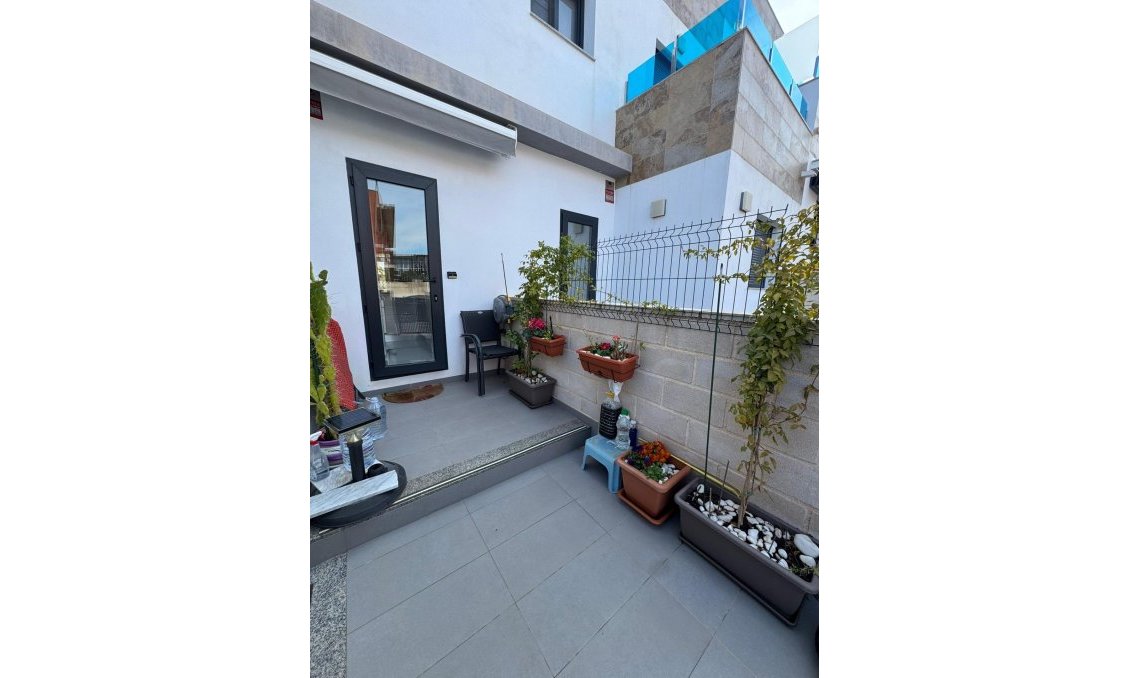 Wiederverkauf - Town House -
Bigastro - Comunidad Valenciana