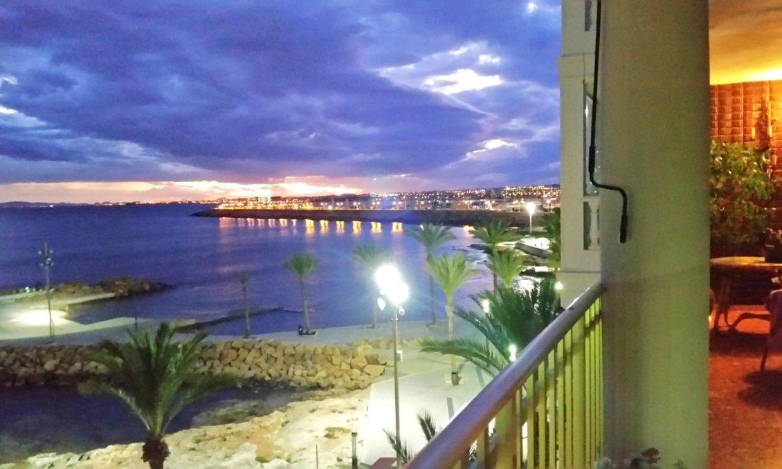 Revânzare - Apartament -
Torrevieja - Estacion De Autobuses