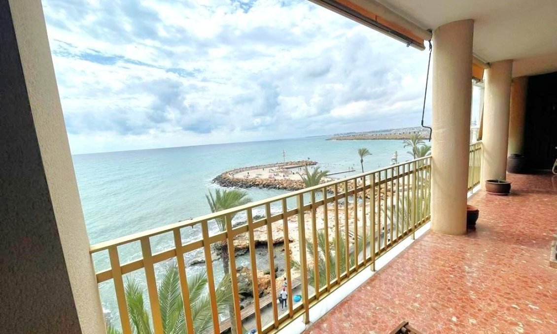 Revânzare - Apartament -
Torrevieja - Estacion De Autobuses