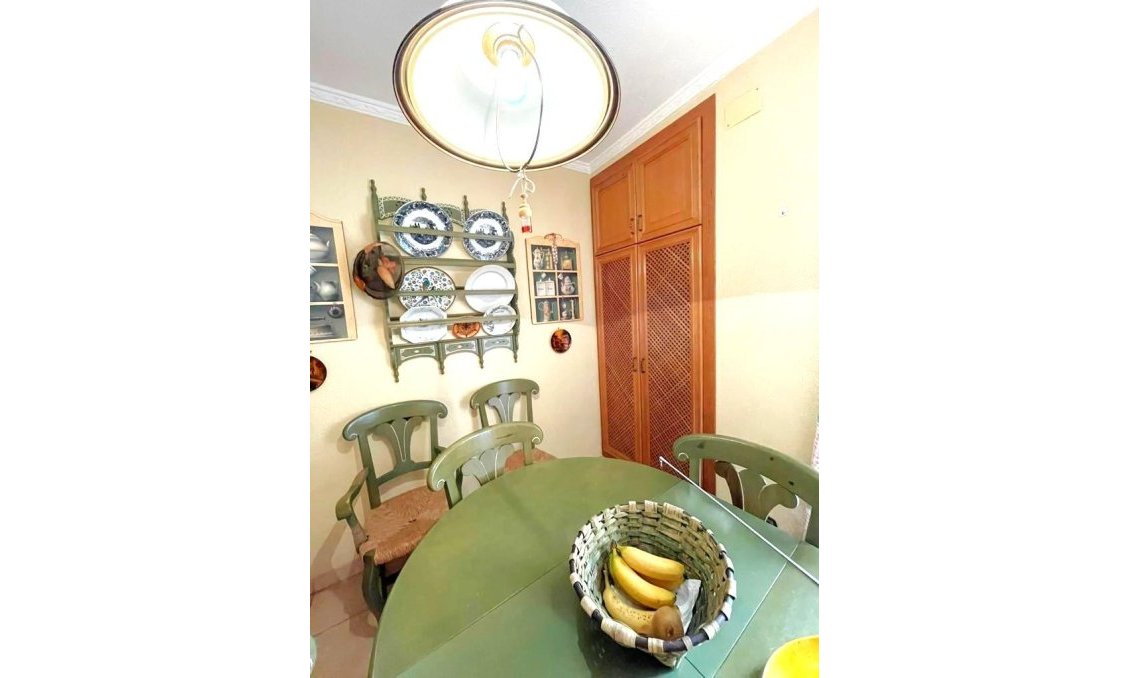 Revânzare - Apartament -
Torrevieja - Estacion De Autobuses