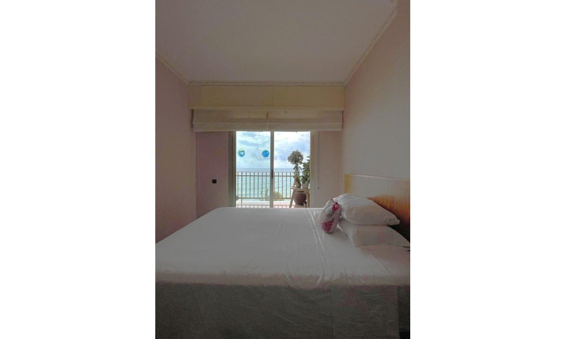 Revânzare - Apartament -
Torrevieja - Estacion De Autobuses