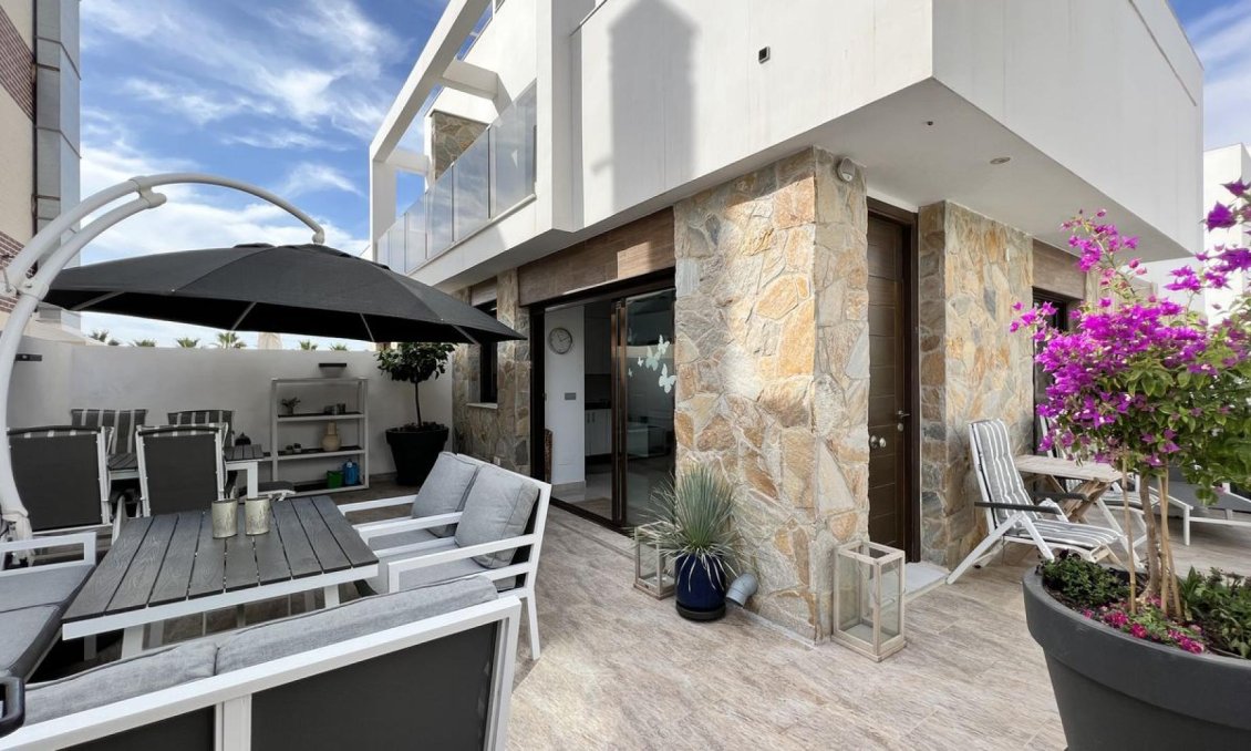 Használt Ingatlanok - Sorház -
Cabo Roig - Costa Blanca