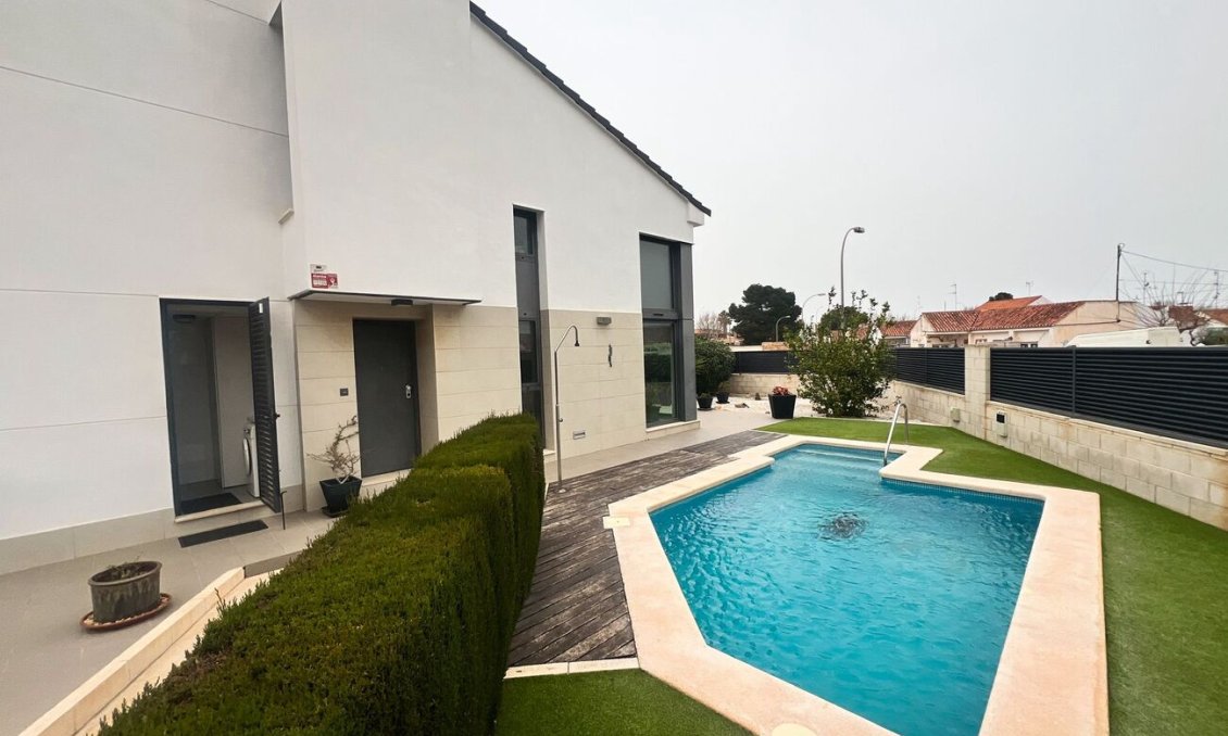 Segunda mano - Villa -
Santiago de la Ribera - Costa Calida