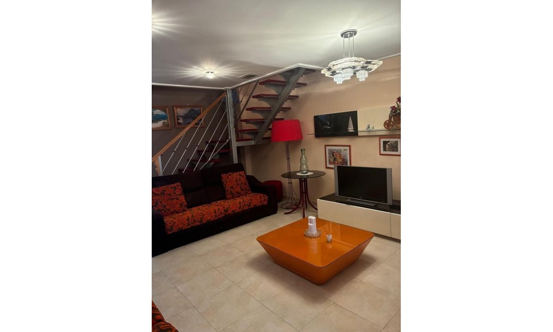 Segunda mano - Town House -
Algorfa - Pueblo 3