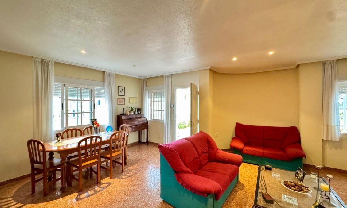 Segunda mano - Villa -
Torrevieja - Costa Blanca