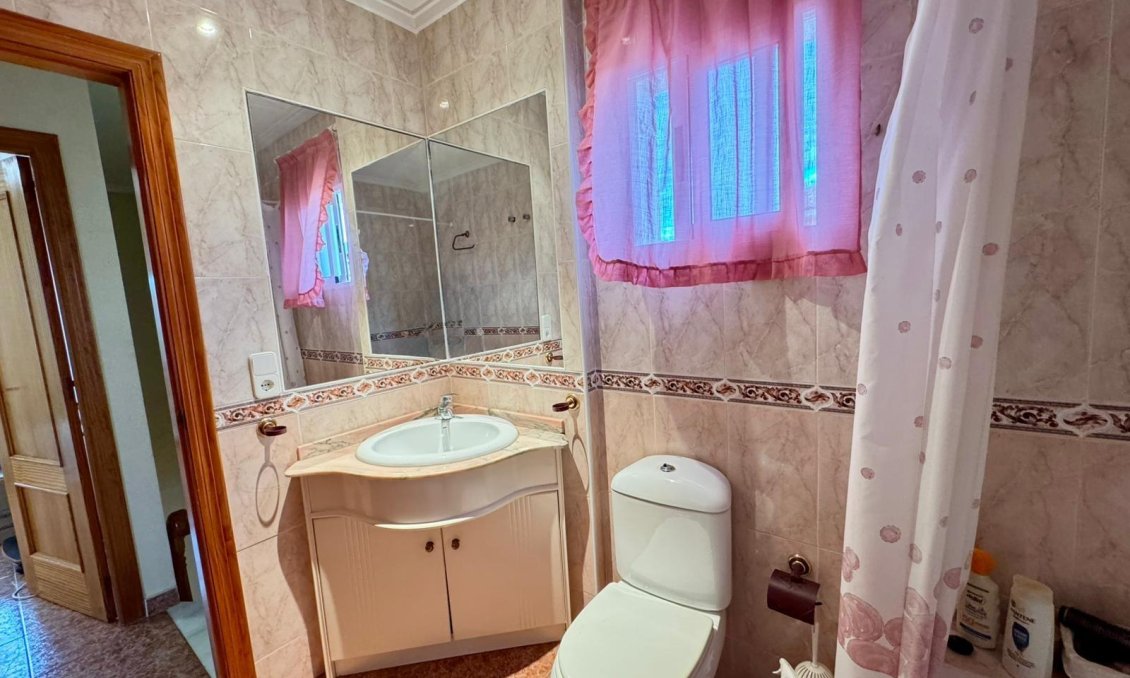 Segunda mano - Villa -
Torrevieja - Costa Blanca