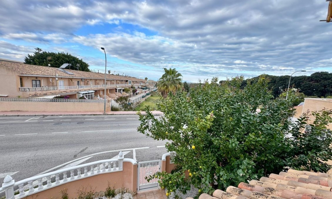 Segunda mano - Villa -
Torrevieja - Costa Blanca