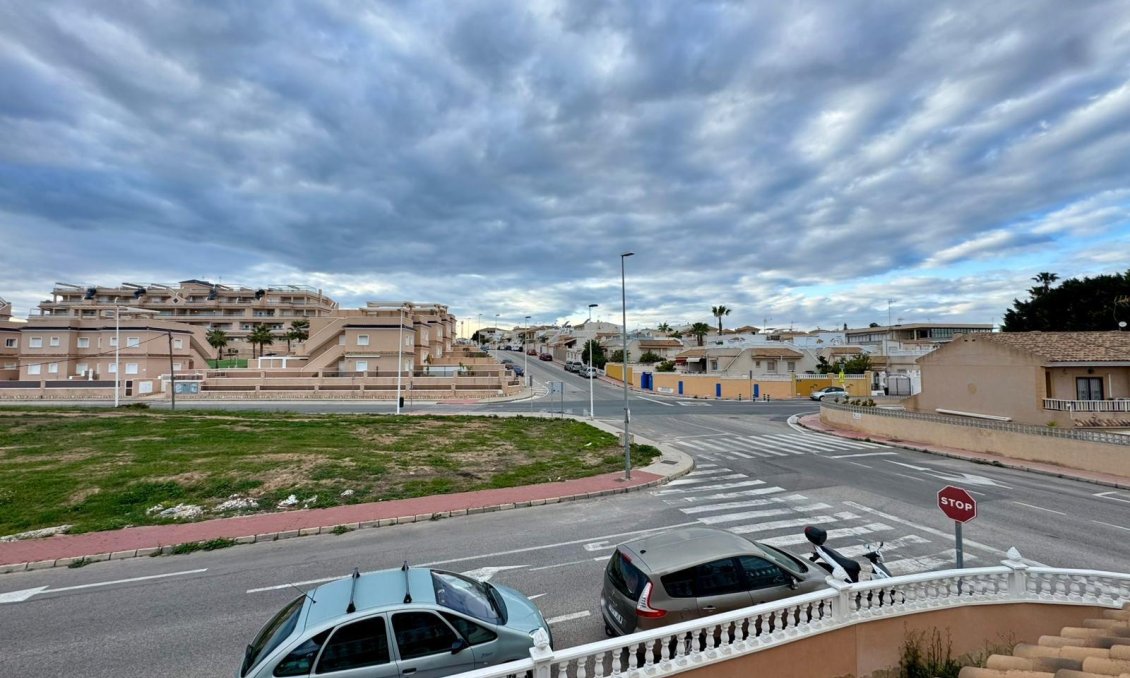 Segunda mano - Villa -
Torrevieja - Costa Blanca