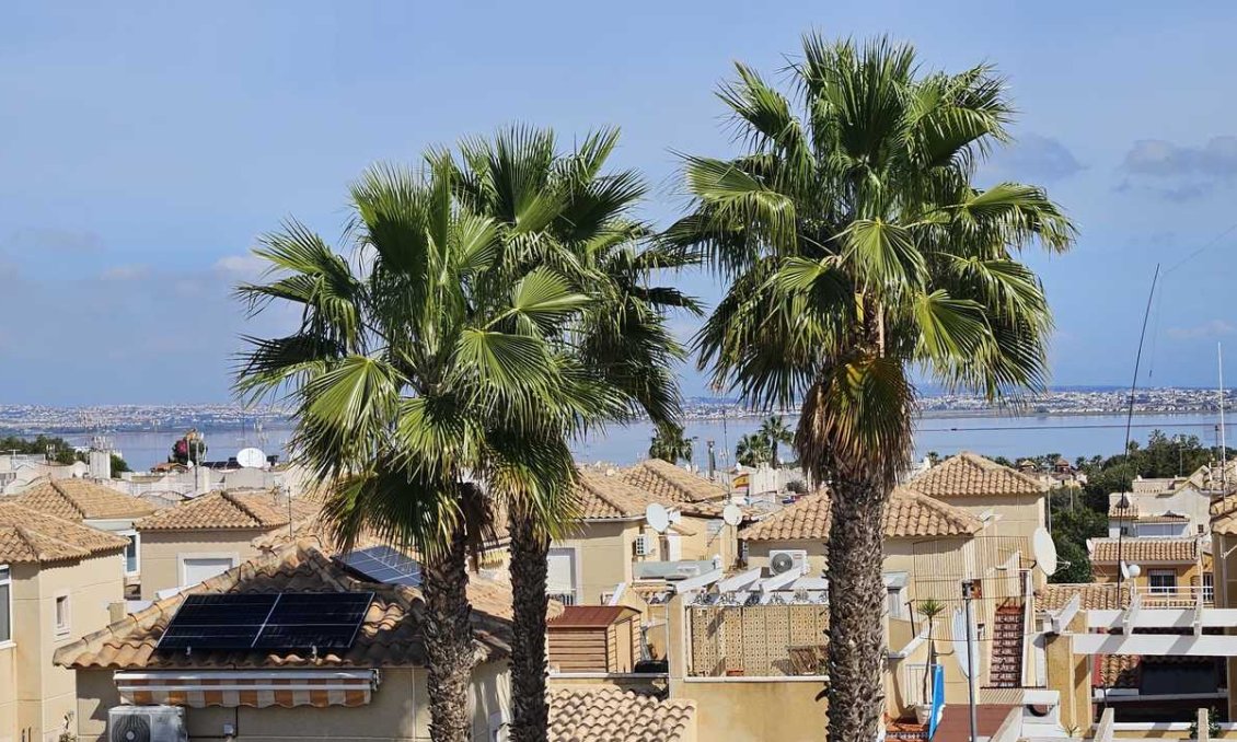 Segunda mano - Apartamento -
Los Altos - Costa Blanca