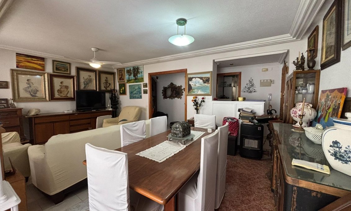 Segunda mano - Apartamento -
Torrevieja