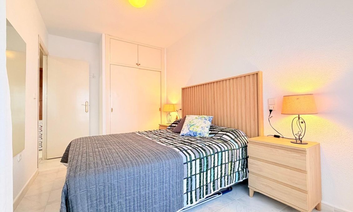 Segunda mano - Apartamento -
Torrevieja - Centro