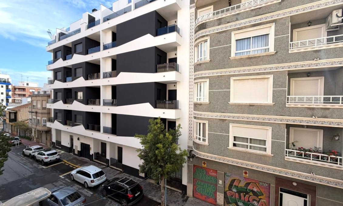 Segunda mano - Apartamento -
Torrevieja - Playa del Cura