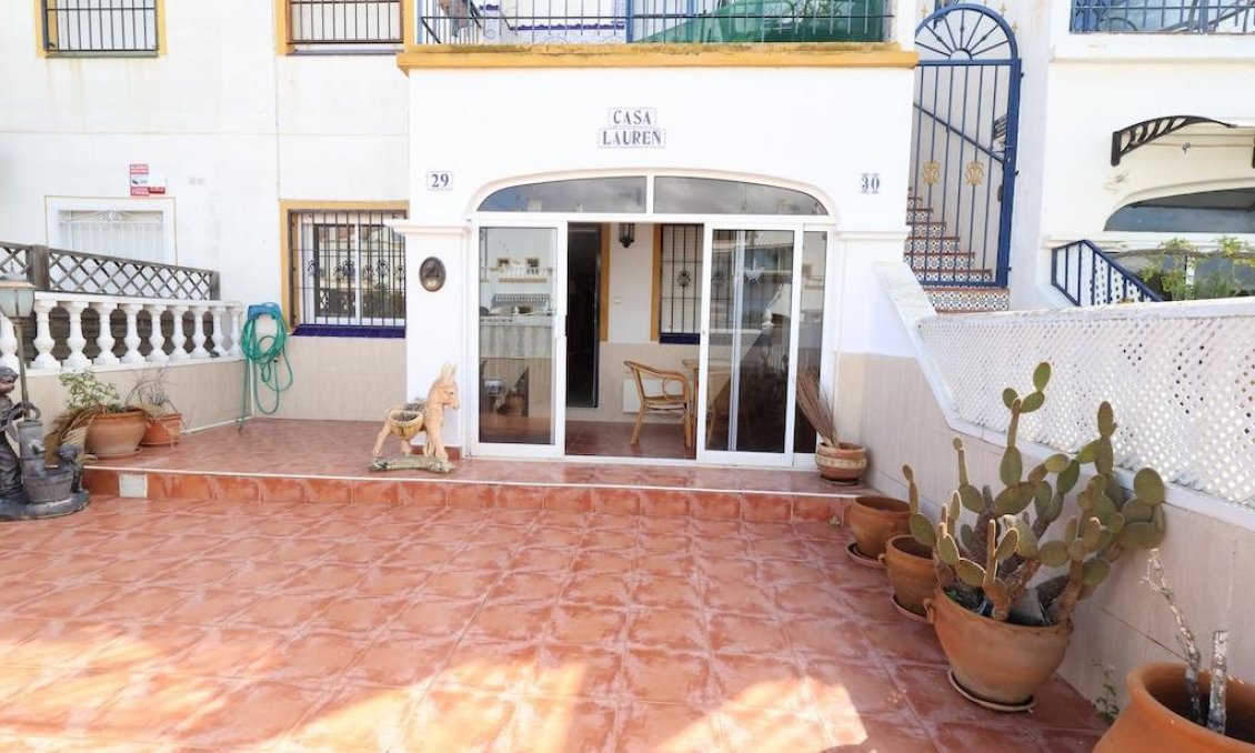 Segunda mano - Bungalow -
Torrevieja - Costa Blanca