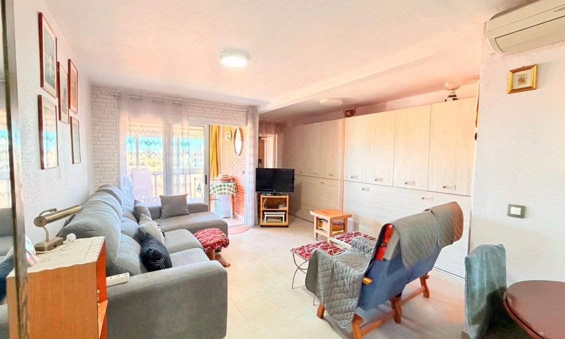 Használt Ingatlanok - Apartman -
Torrevieja - Playa De Los Naufragos