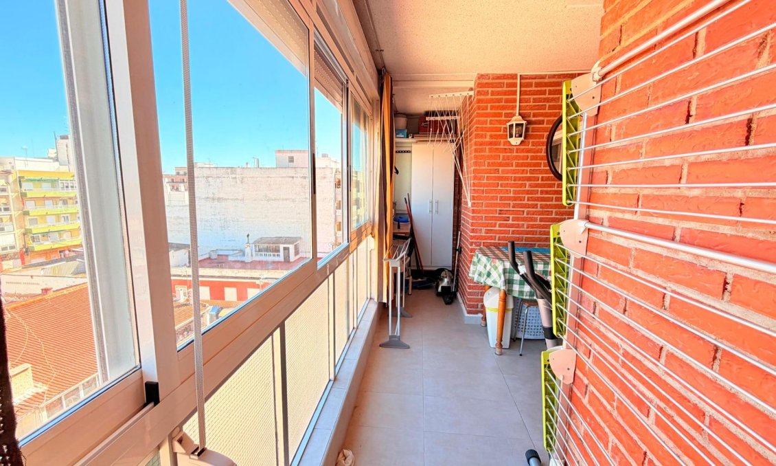 Használt Ingatlanok - Apartman -
Torrevieja - Playa De Los Naufragos