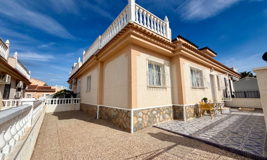 Segunda mano - Semi Detached -
Rojales - Pueblo