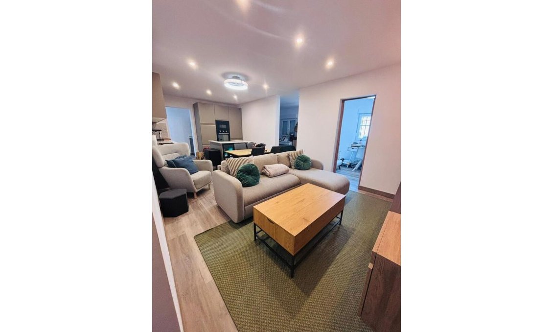 Resale - Town House -
San Miguel de Salinas - Inland