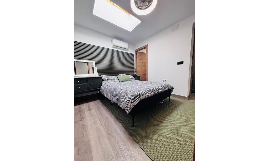 Resale - Town House -
San Miguel de Salinas - Inland