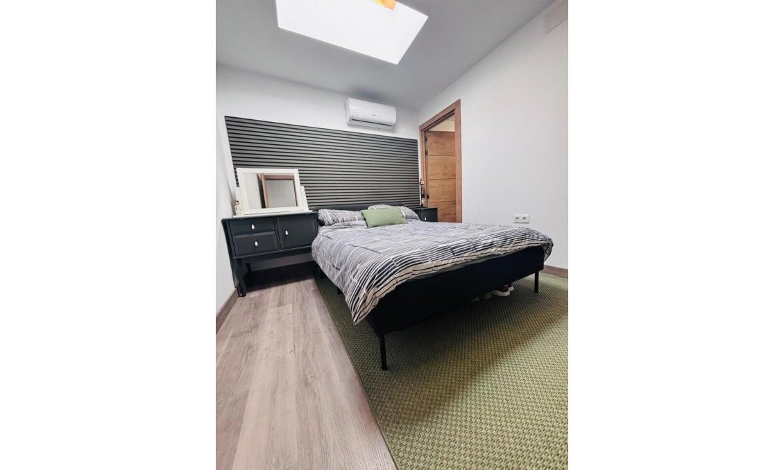 Resale - Town House -
San Miguel de Salinas - Inland