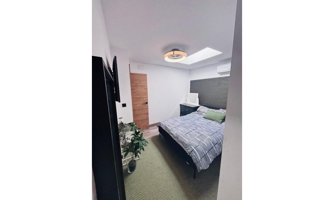 Resale - Town House -
San Miguel de Salinas - Inland