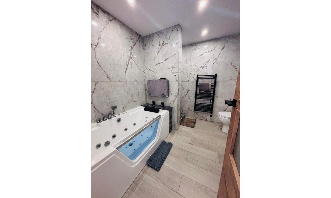 Resale - Town House -
San Miguel de Salinas - Inland