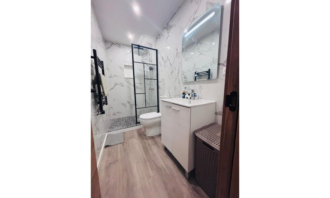 Resale - Town House -
San Miguel de Salinas - Inland