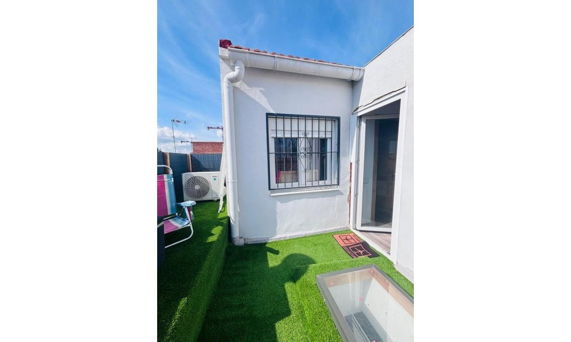 Resale - Town House -
San Miguel de Salinas - Inland