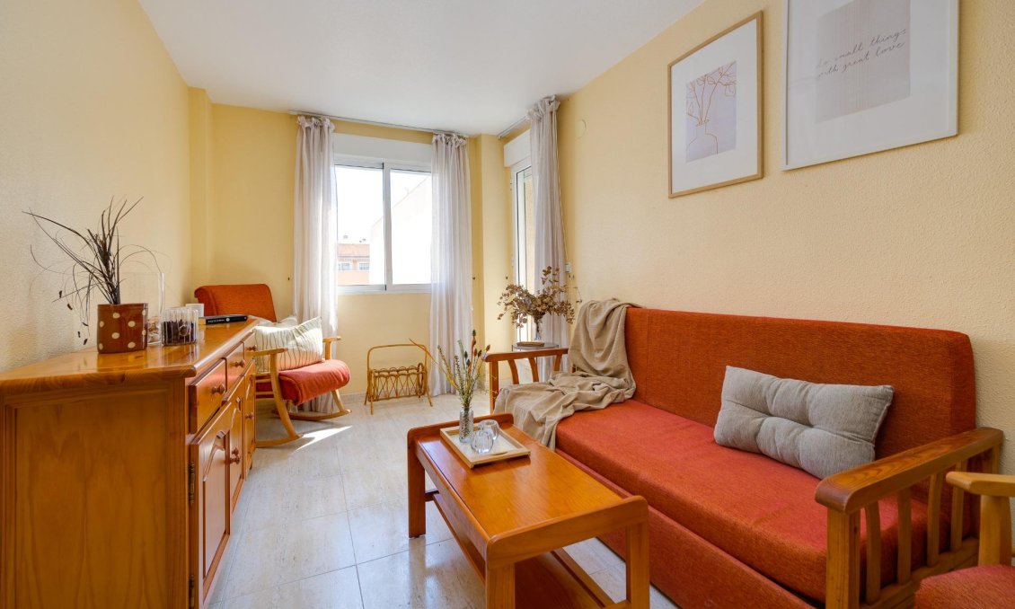 Segunda mano - Apartamento -
Torrevieja - Playa del Cura